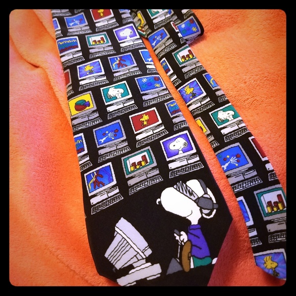 Snoopy Tie - Picture 1 of 4